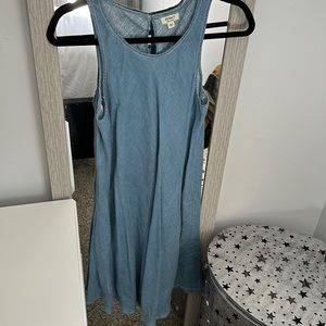 Light denim dress with pockets